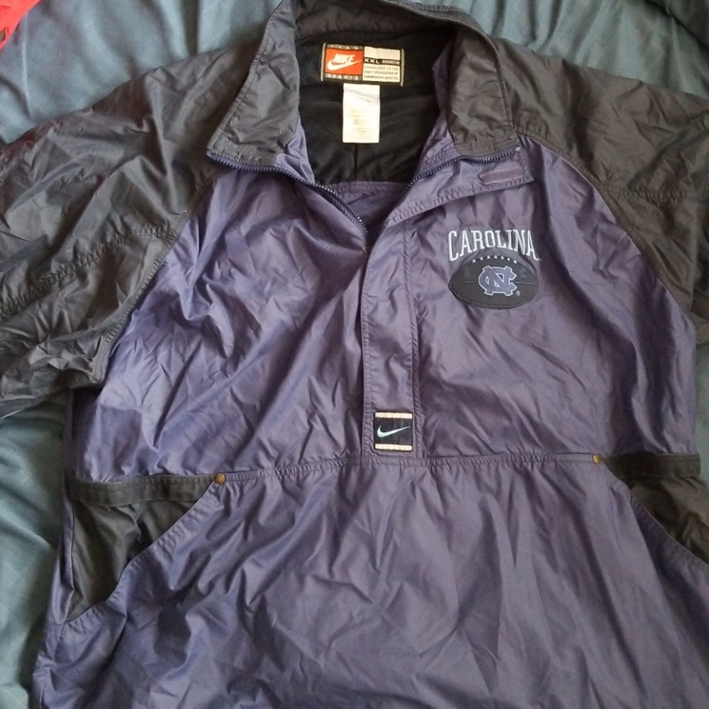 North Carolina Tarheels Nike Windbreaker